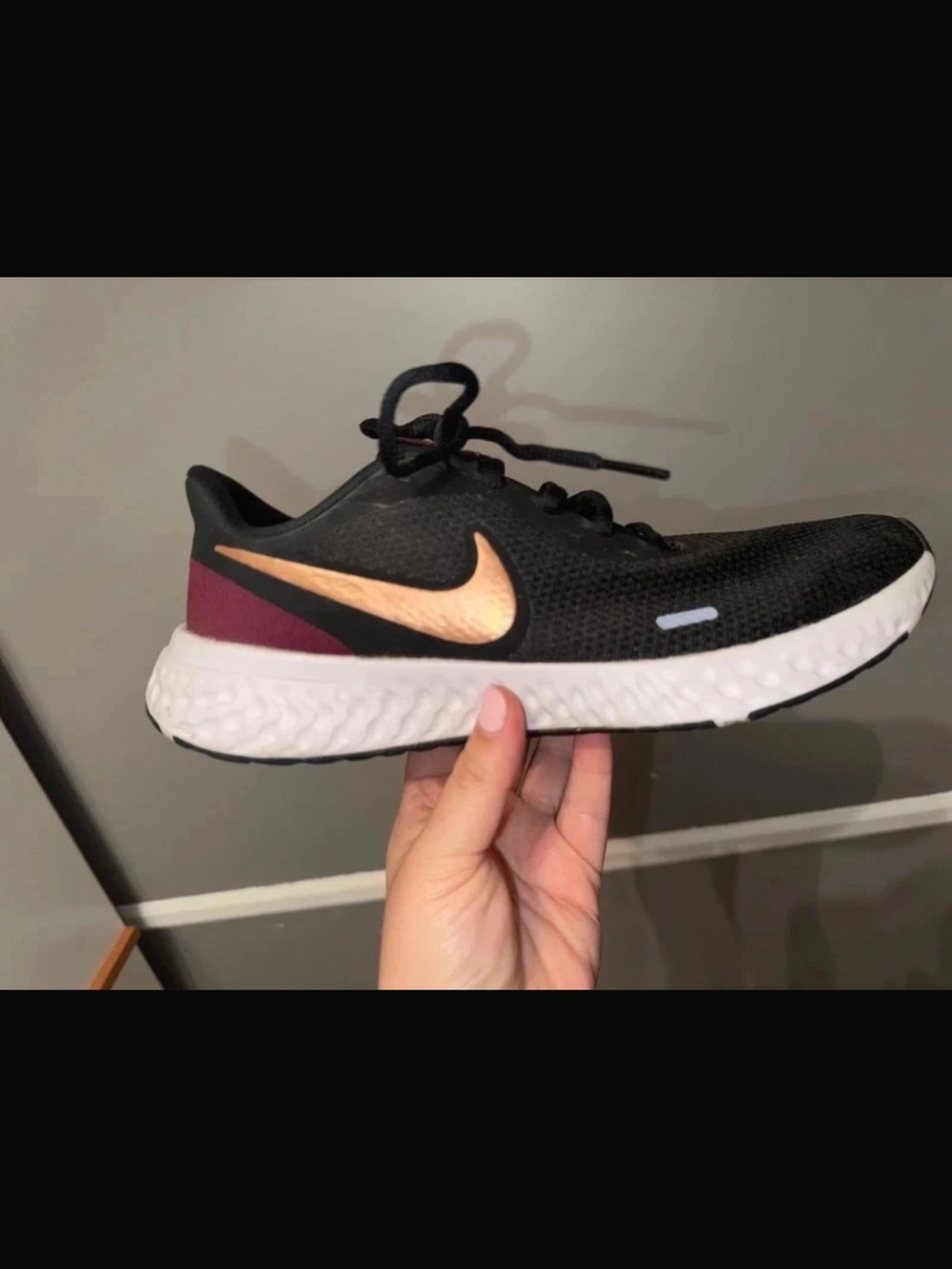 Nike Women’s 9 Black Running Shoe